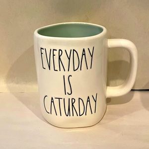 🐈 Rae Dunn EVERYDAY IS CATURDAY mug ☕️ cat pets